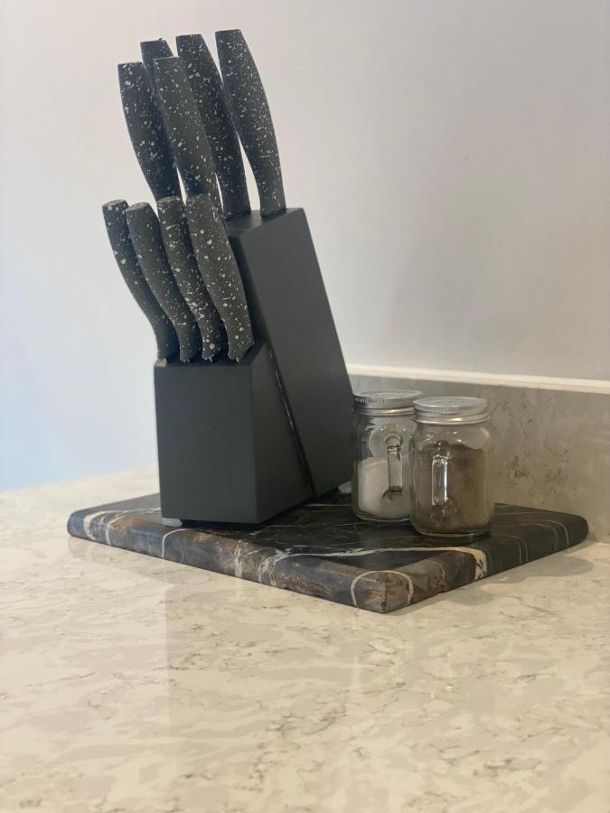 Icona - Luxury 2 Bed Penthouse Apartment 요크 외부 사진
